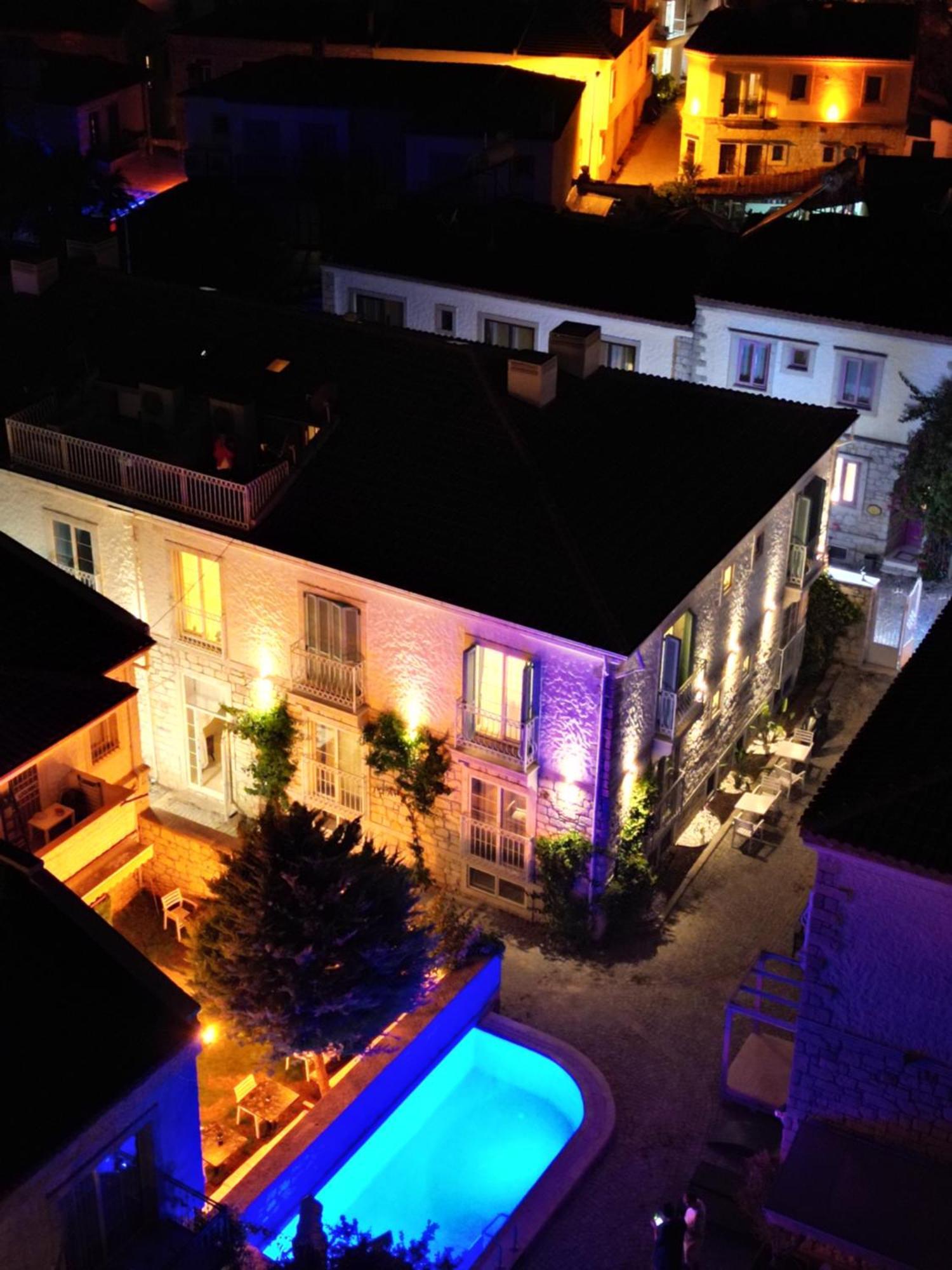 Mavi Konak Alacati Hotel ภายนอก รูปภาพ